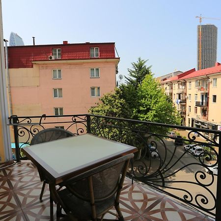Eiffel Hotel Batumi Luaran gambar