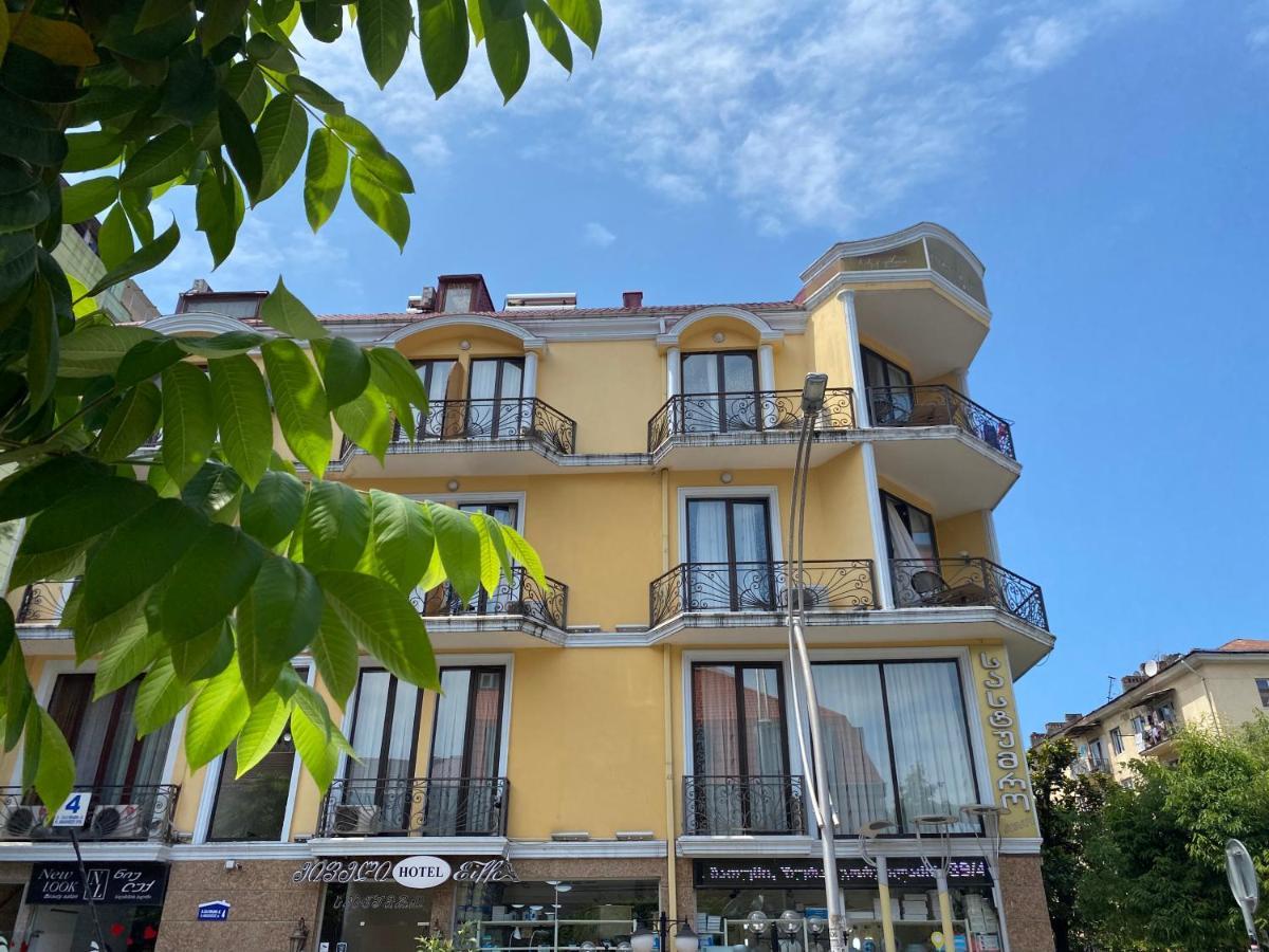 Eiffel Hotel Batumi Luaran gambar