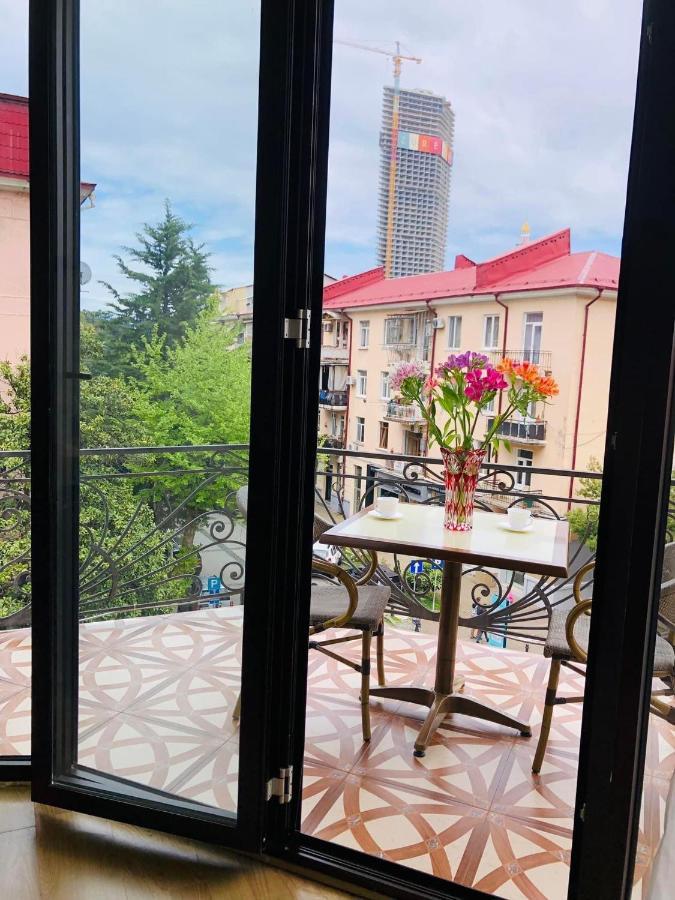 Eiffel Hotel Batumi Luaran gambar