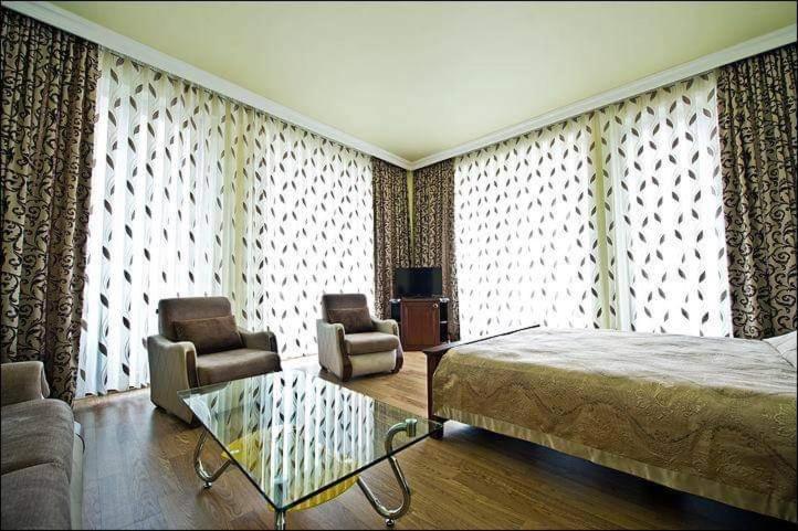 Eiffel Hotel Batumi Luaran gambar