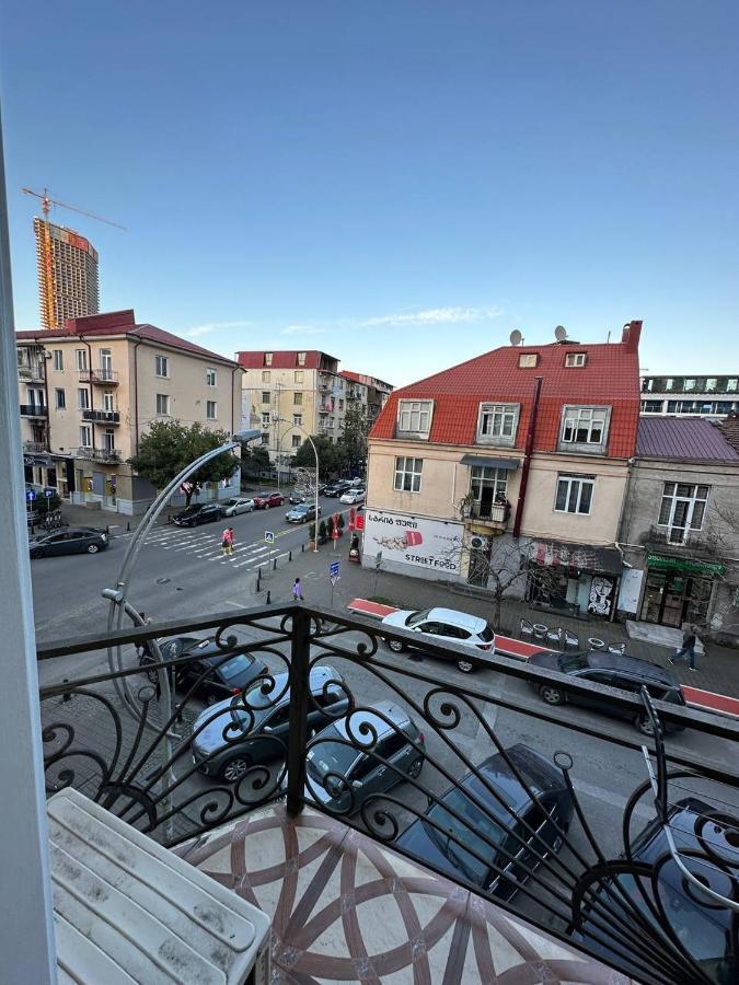 Eiffel Hotel Batumi Luaran gambar