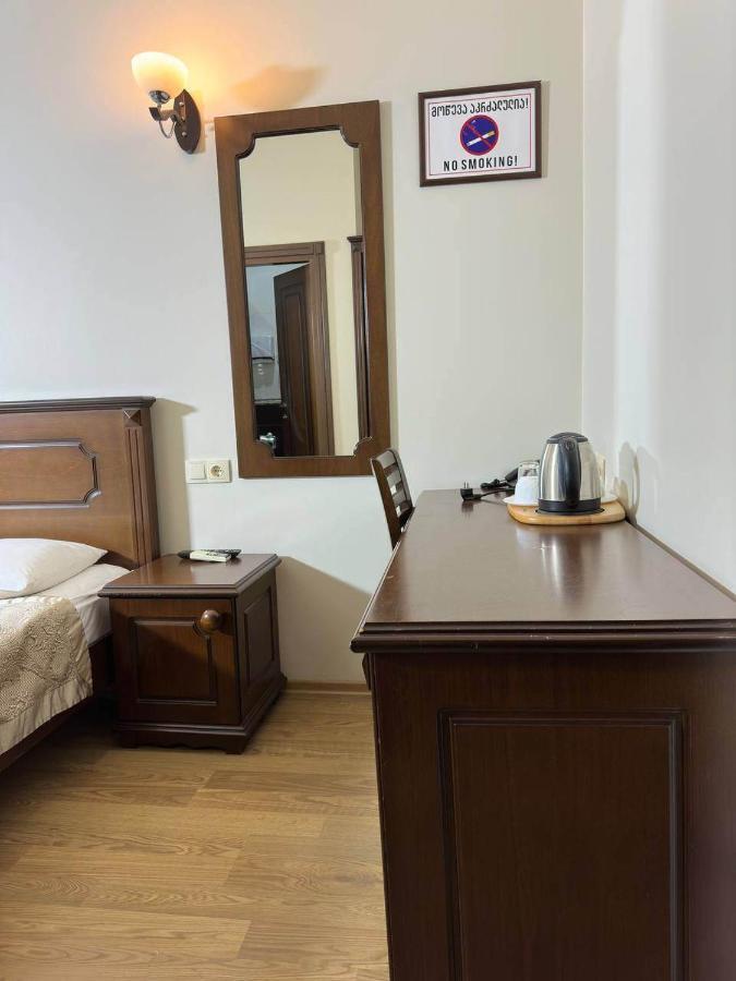 Eiffel Hotel Batumi Luaran gambar